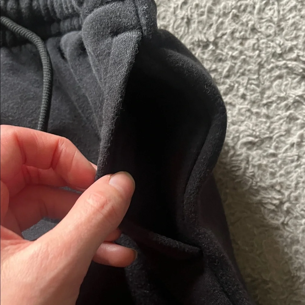 Boys Jordan Sweatpants | M (10/12) - Picture 6 of 6